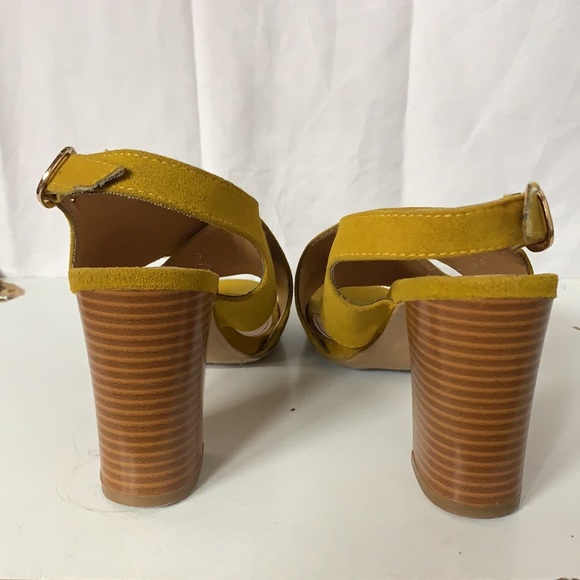 Yellow heels - Picture 2 of 4